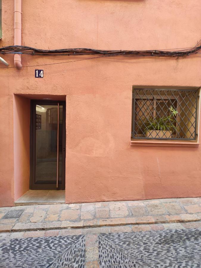Apartamento Centrico Con Patio Privado Tarragona Ngoại thất bức ảnh