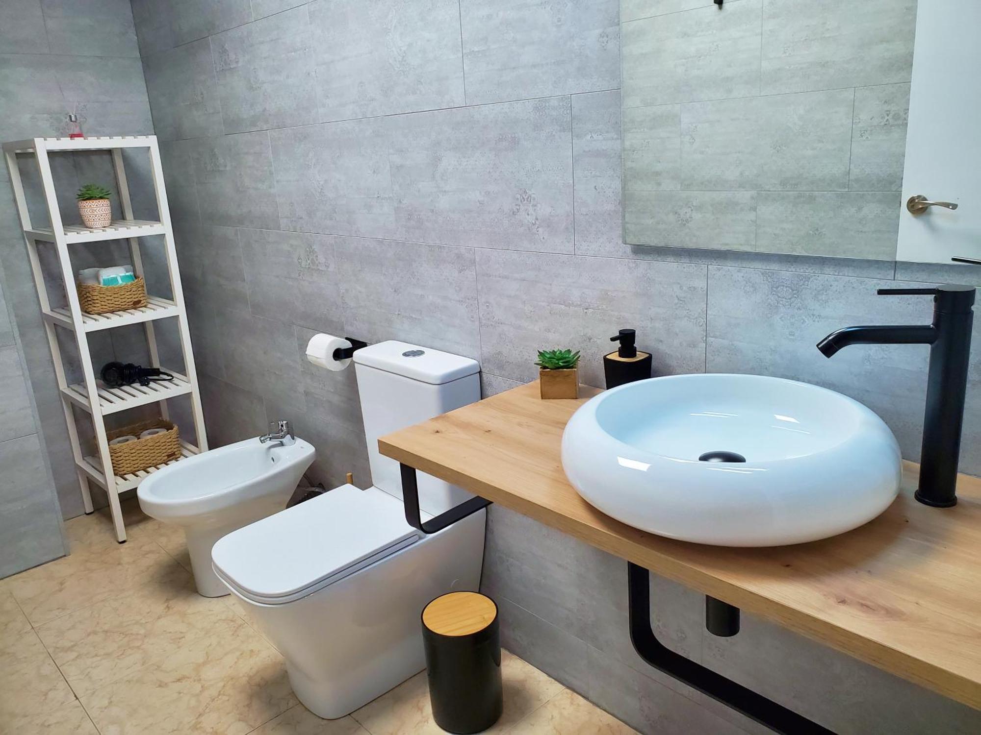 Apartamento Centrico Con Patio Privado Tarragona Ngoại thất bức ảnh